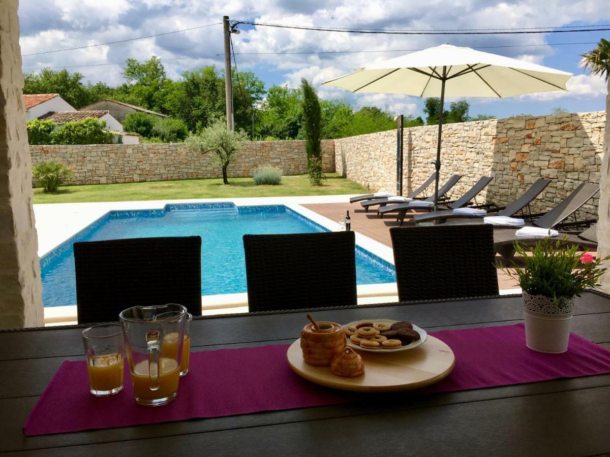 Villa Blanca With A Heated Private Pool Ruzici  ภายนอก รูปภาพ