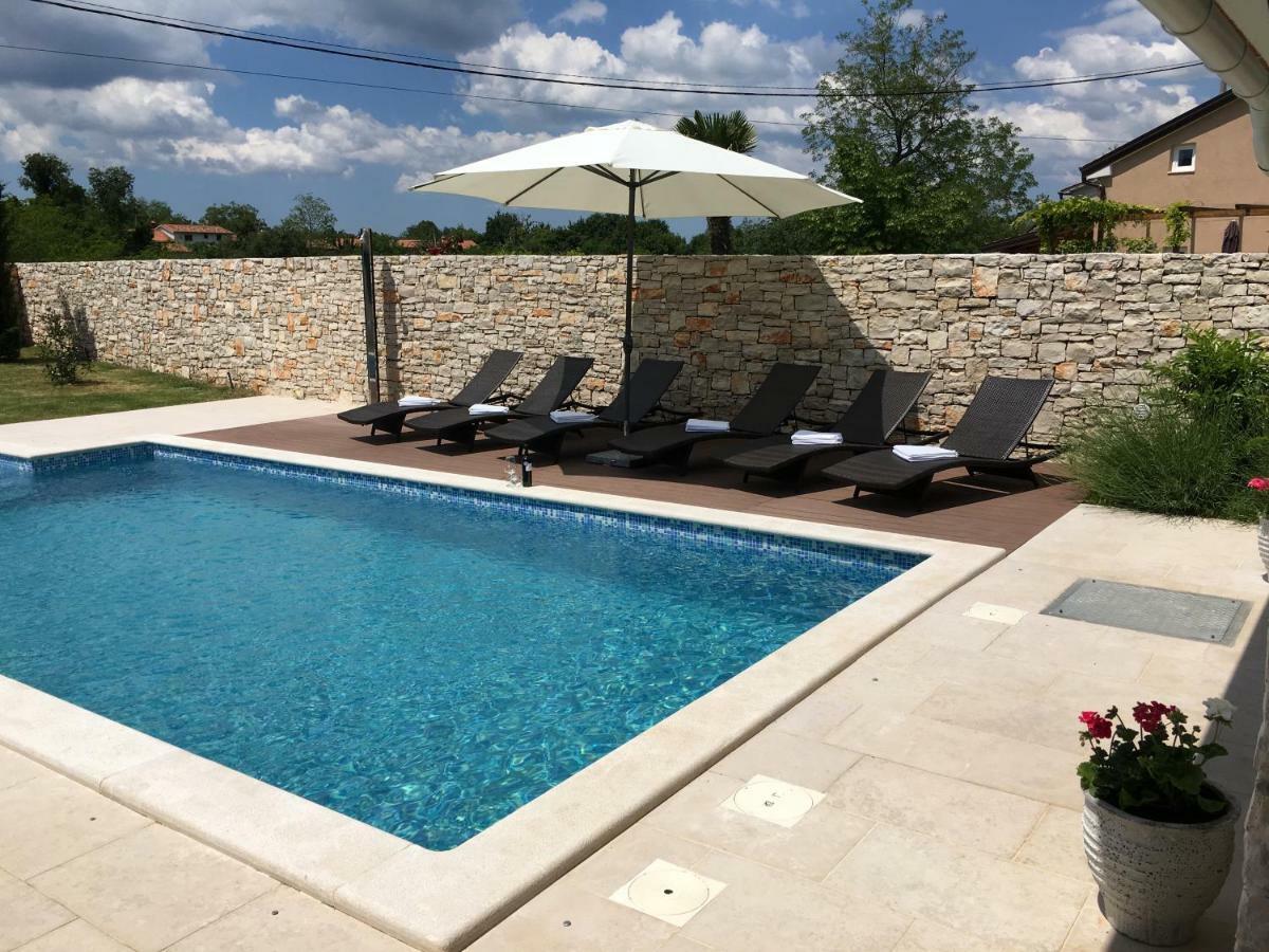 Villa Blanca With A Heated Private Pool Ruzici  ภายนอก รูปภาพ