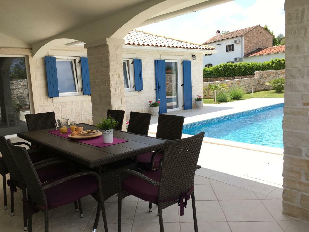 Villa Blanca With A Heated Private Pool Ruzici  ภายนอก รูปภาพ