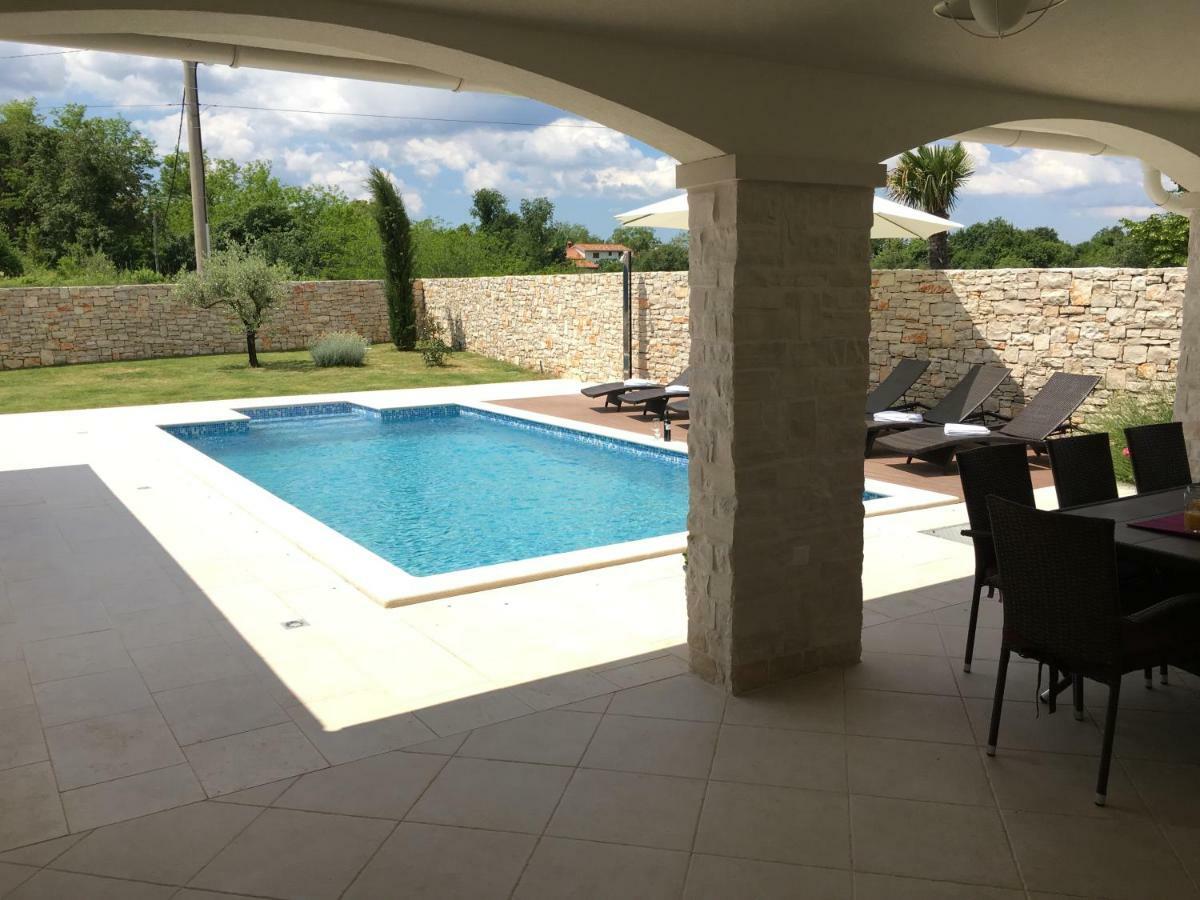 Villa Blanca With A Heated Private Pool Ruzici  ภายนอก รูปภาพ