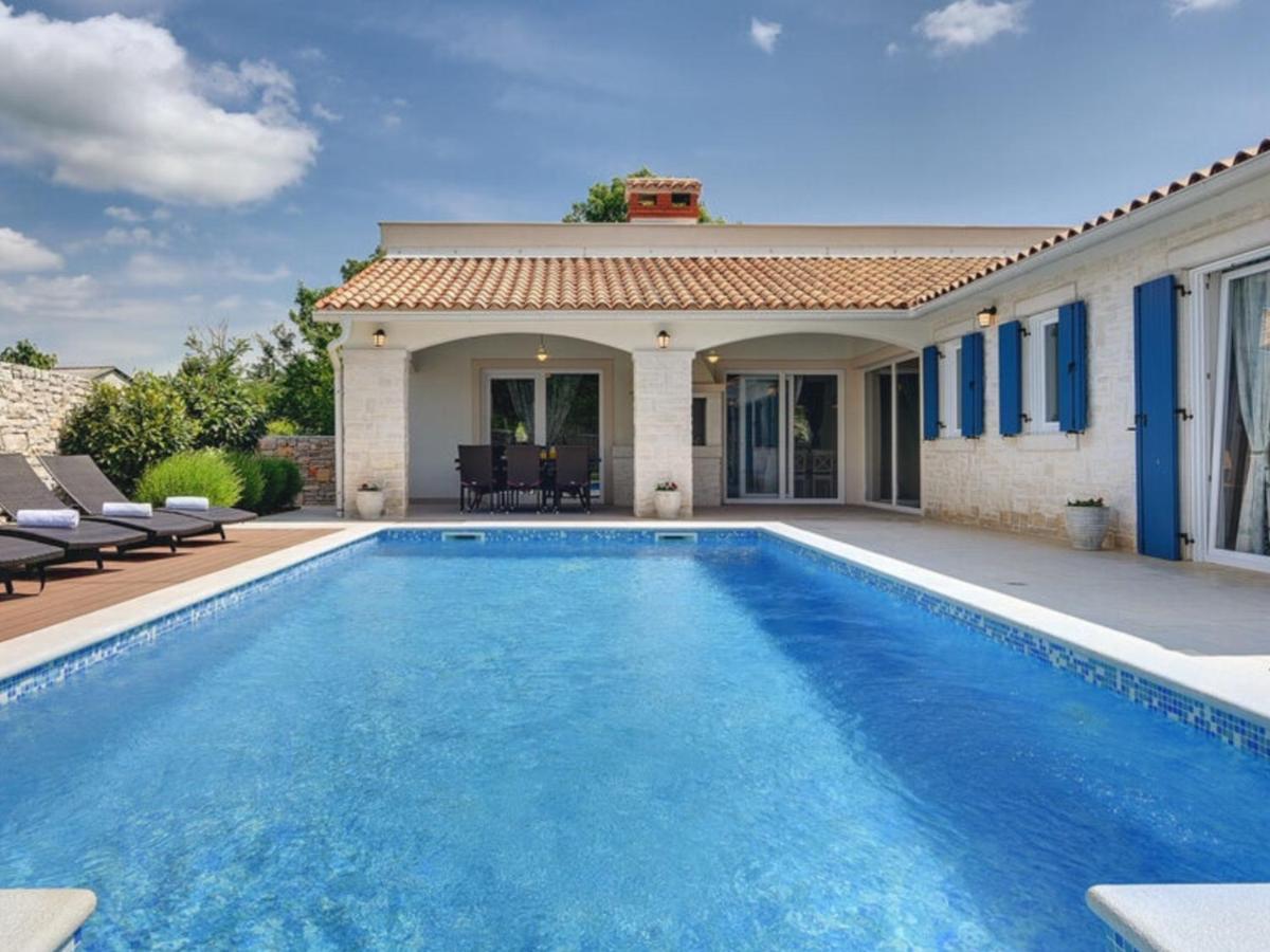 Villa Blanca With A Heated Private Pool Ruzici  ภายนอก รูปภาพ